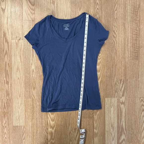 Banana Republic Timeless Tee - Picture 4 of 4